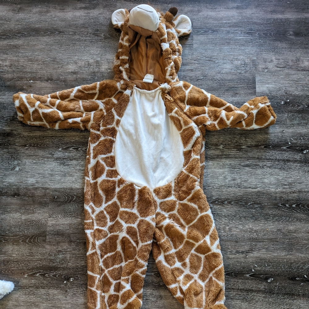 Giraffe costume